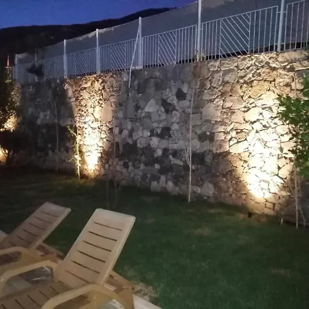 Bella Rose Bed and Breakfast Cedit