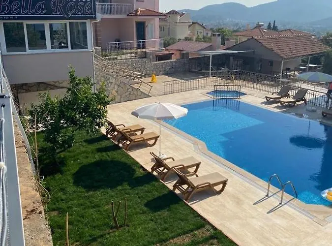 Bella Rose Bed & Breakfast Cedit